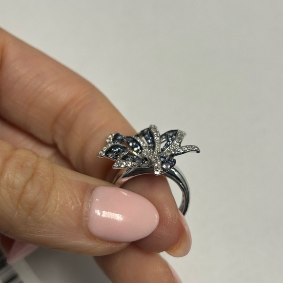 Suzy Levian Sterling Silver Blue Sapphire Created White Sapphire Floral Ring NWT - Picture 4 of 6